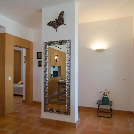 Casa Azalea * Lagos